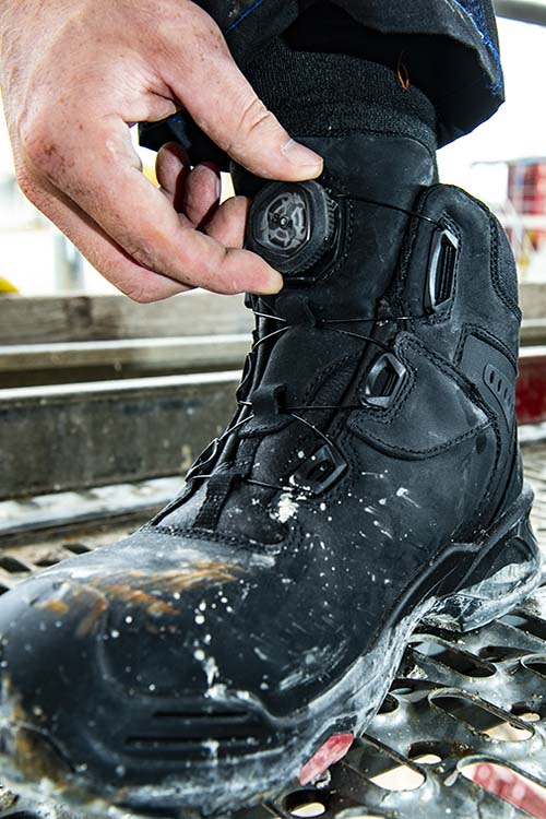 Werkschoenen in Beneden-Leeuwen van het merk Baak